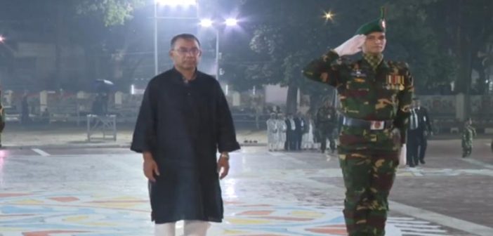 একুশের প্রথম প্রহরে ভাষা শহীদদের প্রতি প্রধানমন্ত্রীর শ্রদ্ধা