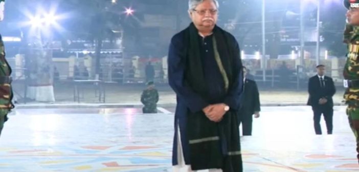 প্রথম প্রহরে শহীদ মিনারে রাষ্ট্রপতির শ্রদ্ধা